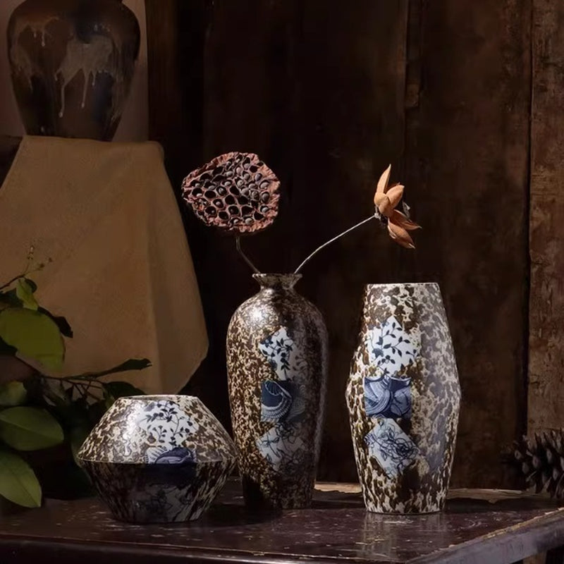 Elevate Your Space with Our Elegant Simple Ceramic Vase - Perfect for Water Nourishing