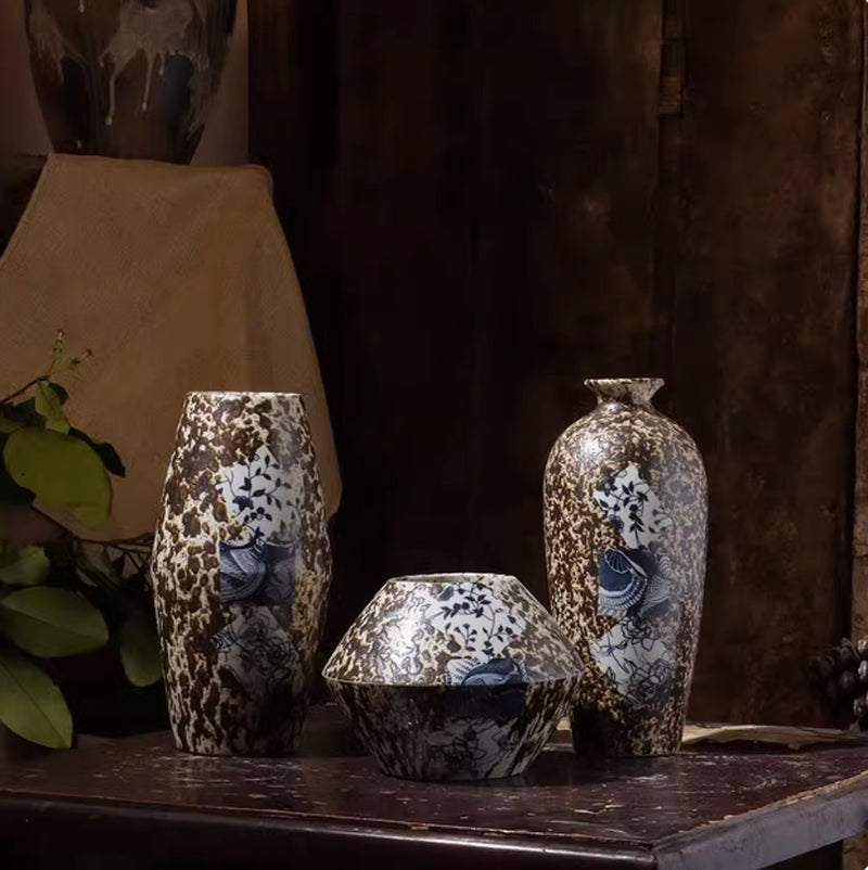 Elevate Your Space with Our Elegant Simple Ceramic Vase - Perfect for Water Nourishing